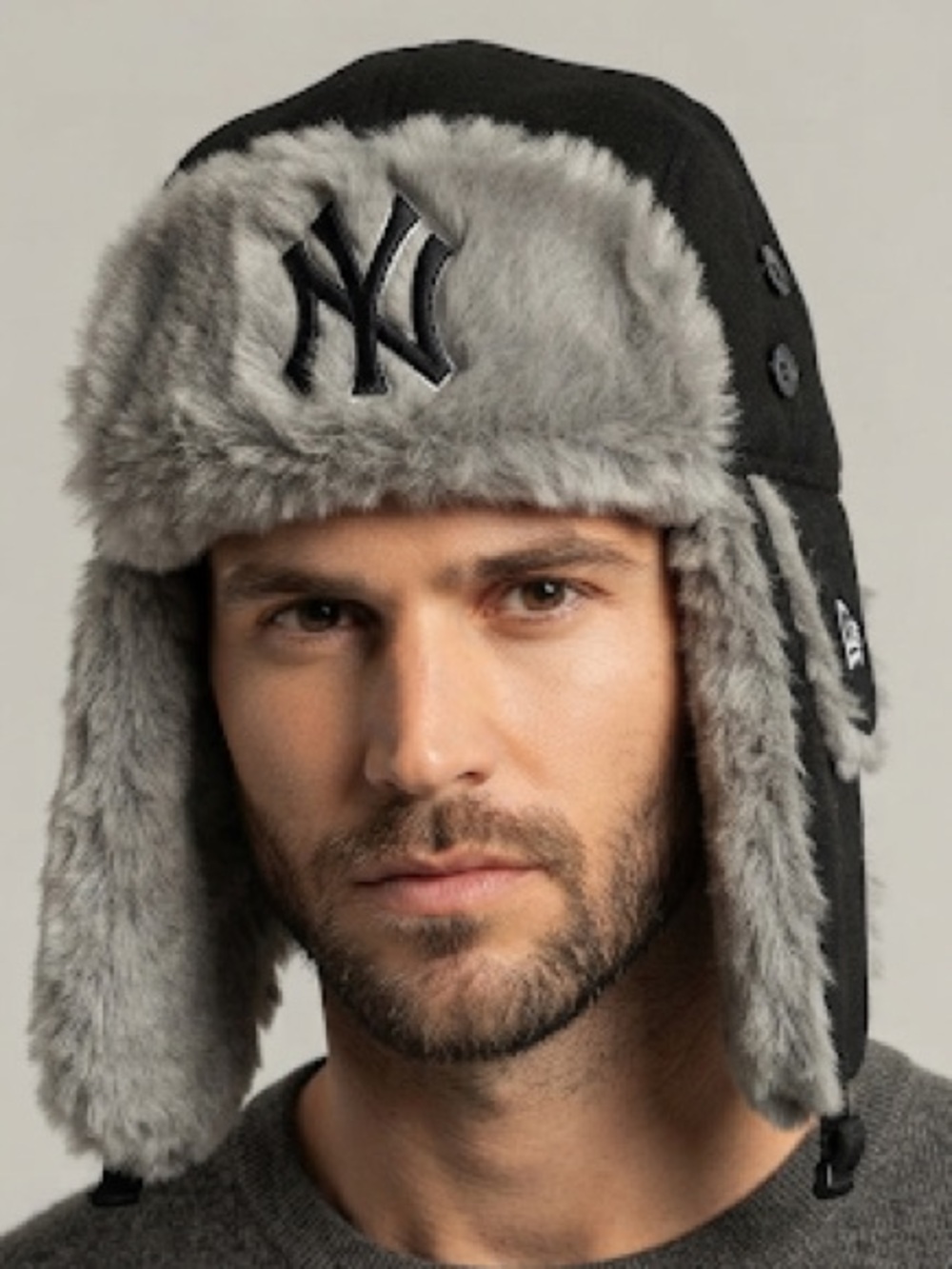 New Era New York Yankees Black Winter Trapper Hat with Gray Faux Fur Size Medium